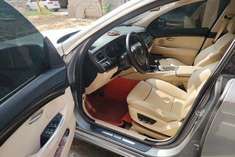 Used BMW 5 Series GT 2011 535i Elegant Edition Interior 3
