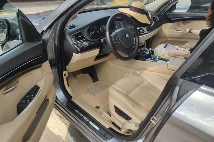 Used BMW 5 Series GT 2011 535i Elegant Edition Left Front Seat