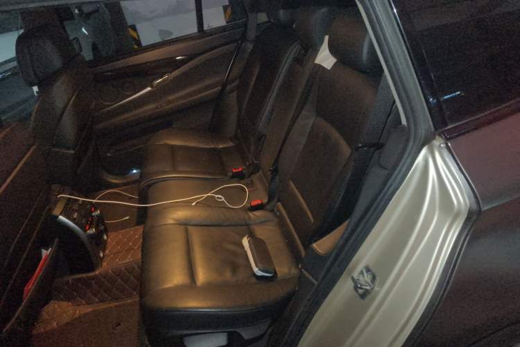 Used BMW 5 Series GT 2011 535i Elegant Edition Left Rear Seat