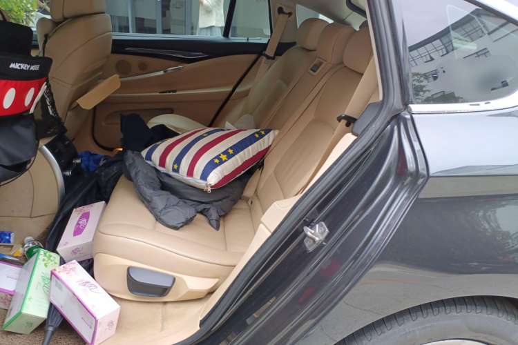 Used BMW 5 Series GT 2011 535i Elegant Edition Left Rear Seat