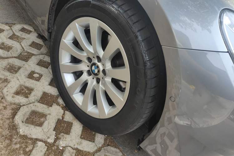 Used BMW 5 Series GT 2011 535i Elegant Edition Right Front Wheel Hub