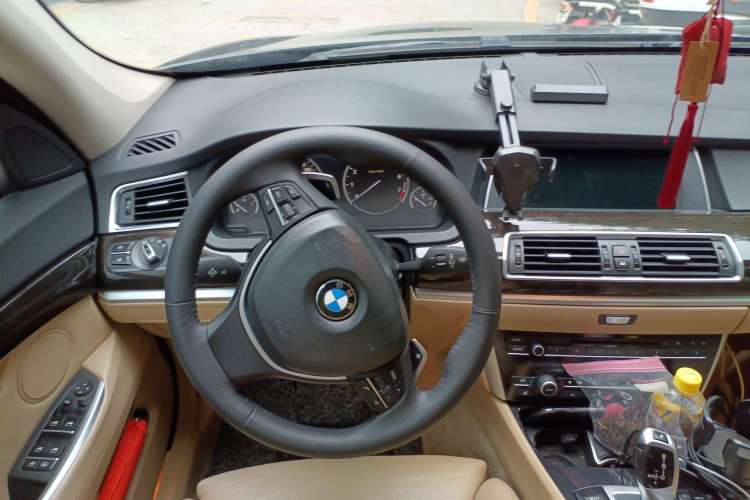 Used BMW 5 Series GT 2011 535i Elegant Edition Steering Wheel