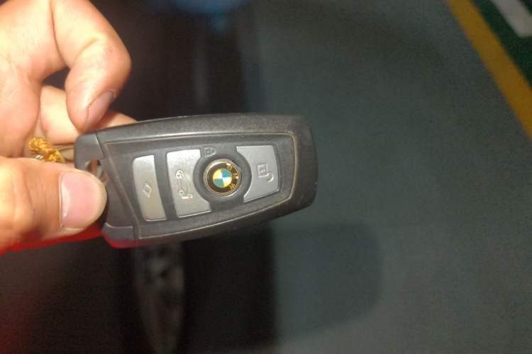 Used BMW 5 Series GT 2011 535i Elegant Edition Vehicle Key