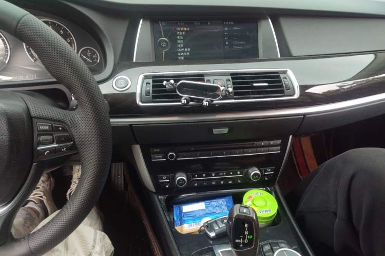 Used BMW 5 Series GT 2011 535i xDrive Luxury Edition Audio And AC Panel