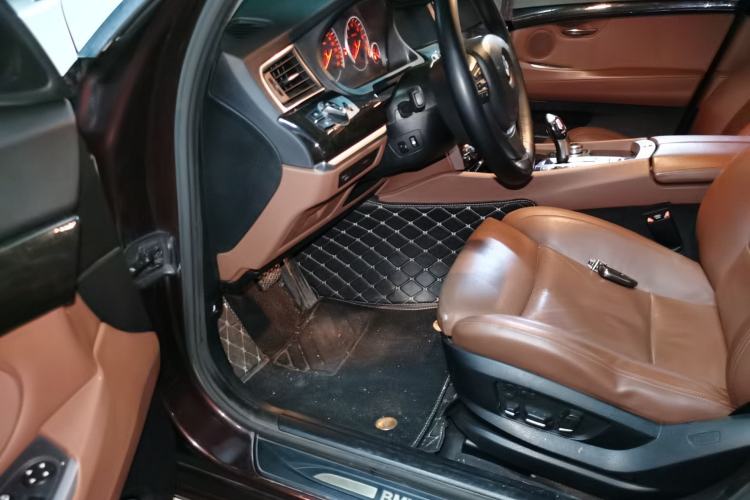 Used BMW 5 Series GT 2011 535i xDrive Luxury Edition Driver Seat