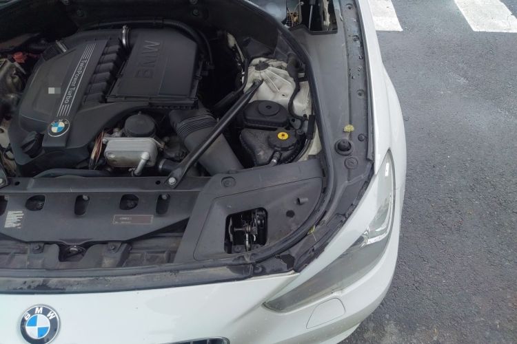 Used BMW 5 Series GT 2011 535i xDrive Luxury Edition Engine Bay Left
