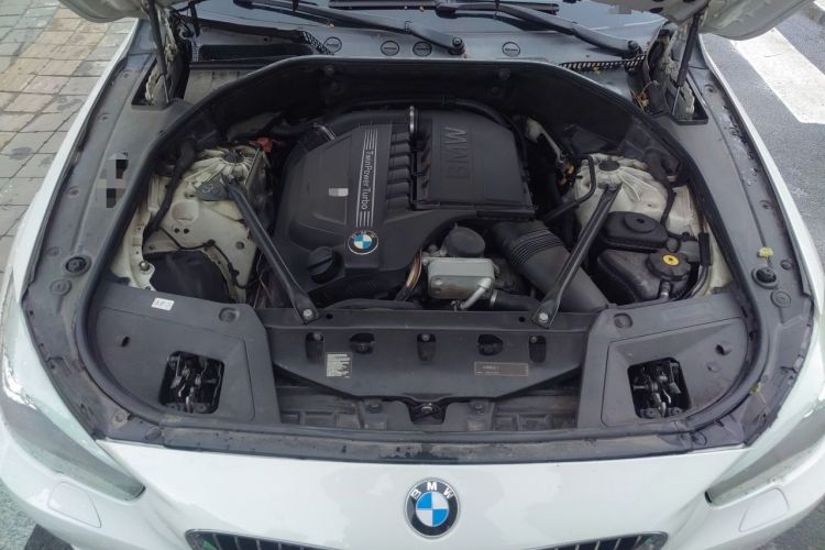 Used BMW 5 Series GT 2011 535i xDrive Luxury Edition Engine Bay