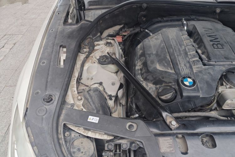 Used BMW 5 Series GT 2011 535i Elegant Edition Engine Bay Right