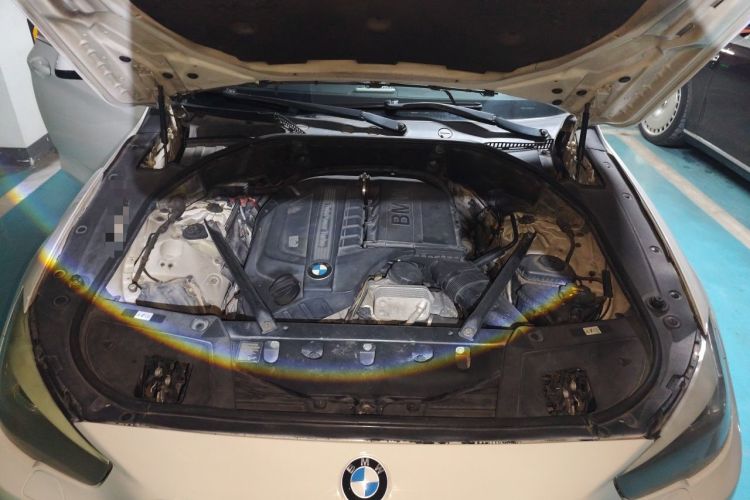 Used BMW 5 Series GT 2011 535i Elegant Edition Engine Bay