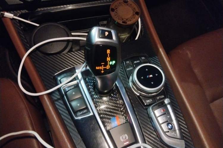 Used BMW 5 Series GT 2011 535i Elegant Edition Gear Lever