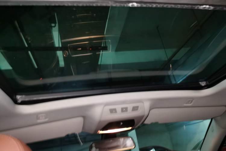 Used BMW 5 Series GT 2011 535i xDrive Luxury Edition Headliner