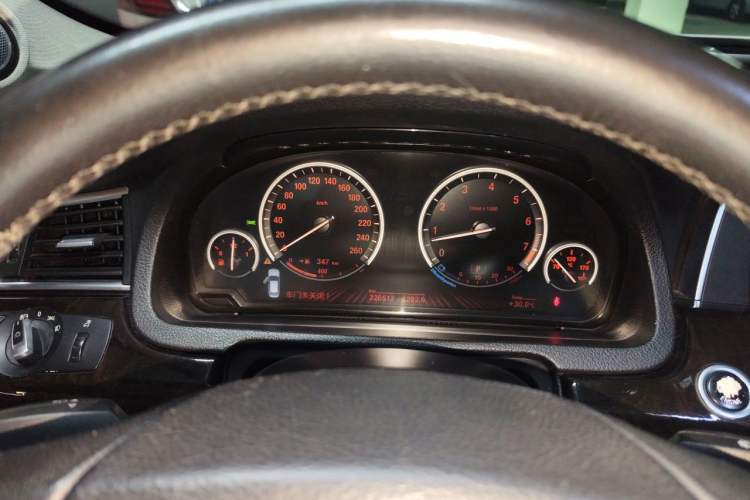 Used BMW 5 Series GT 2011 535i Elegant Edition Instrument Cluster