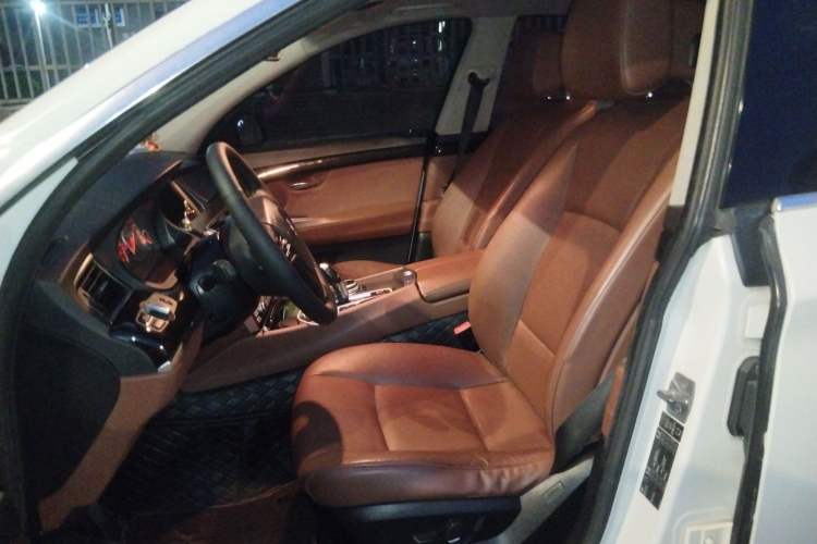 Used BMW 5 Series GT 2011 535i Elegant Edition Left Front Seat