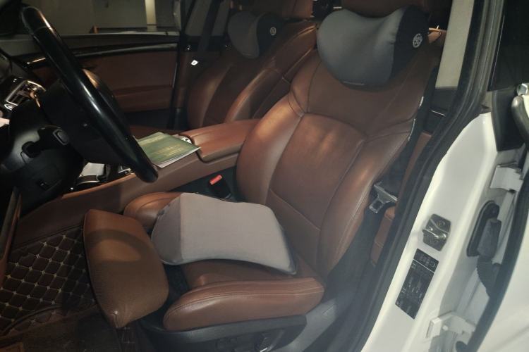 Used BMW 5 Series GT 2011 535i xDrive Luxury Edition Left Front Seat