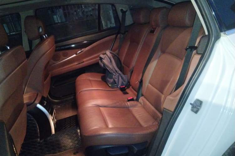 Used BMW 5 Series GT 2011 535i Elegant Edition Left Rear Seat