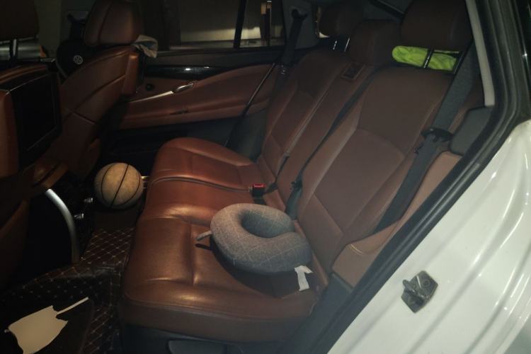 Used BMW 5 Series GT 2011 535i xDrive Luxury Edition Left Rear Seat