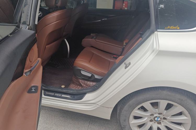 Used BMW 5 Series GT 2011 535i Elegant Edition Left Rear Seat