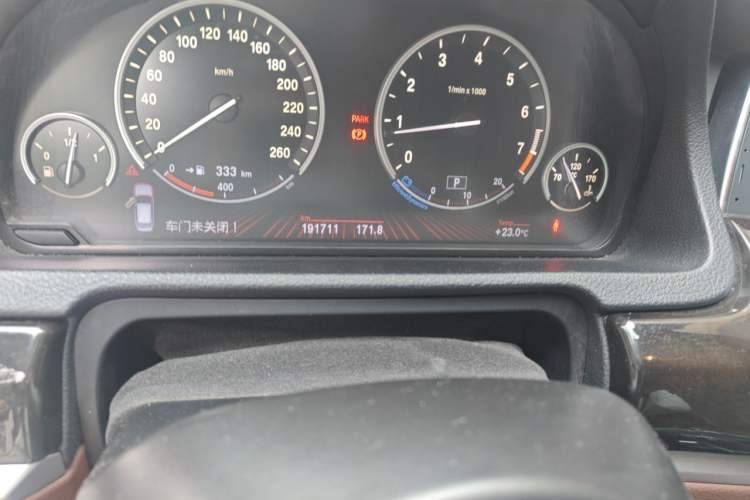 Used BMW 5 Series GT 2011 535i Elegant Edition Odometer Close Up