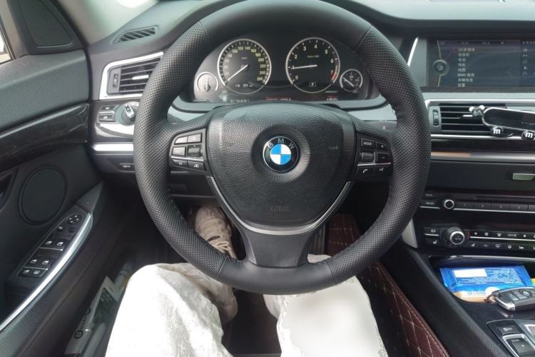 Used BMW 5 Series GT 2011 535i xDrive Luxury Edition Steering Wheel