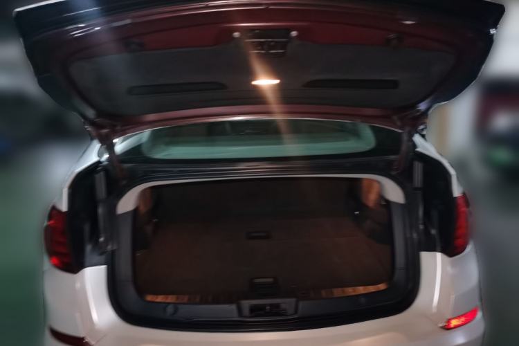 Used BMW 5 Series GT 2011 535i xDrive Luxury Edition Trunk