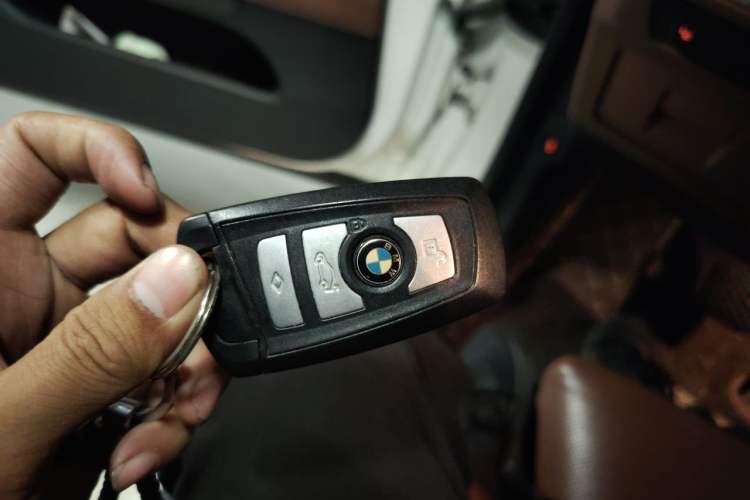 Used BMW 5 Series GT 2011 535i xDrive Luxury Edition Vehicle Key