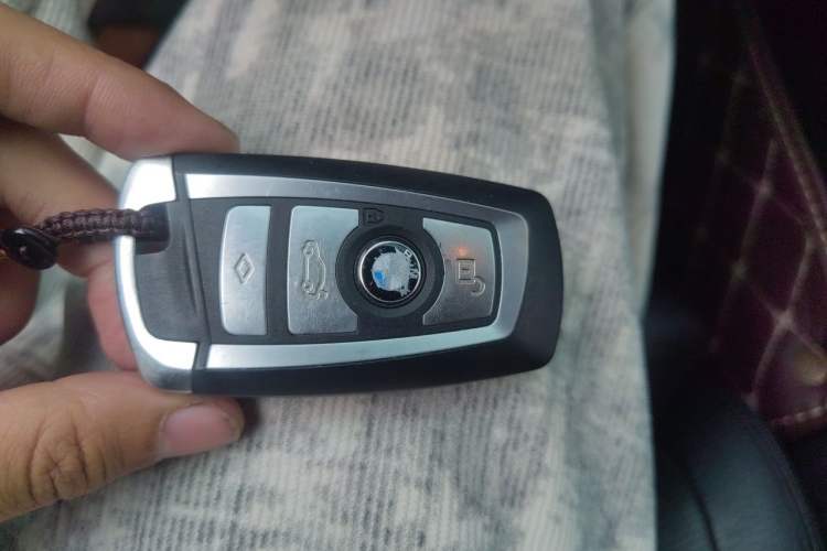 Used BMW 5 Series GT 2011 535i xDrive Luxury Edition Vehicle Key