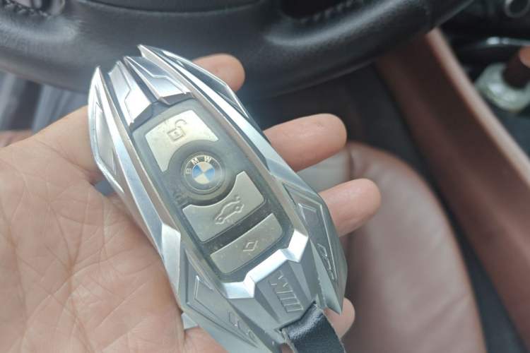 Used BMW 5 Series GT 2011 535i Elegant Edition Vehicle Key