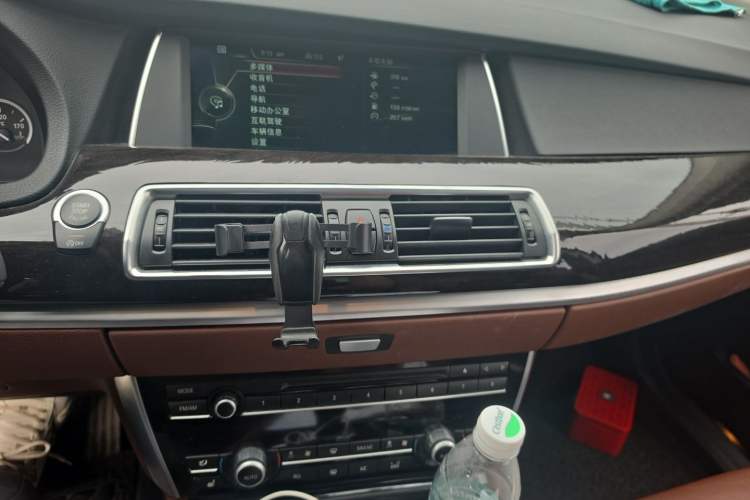 Used BMW 5 Series GT 2013 535i Leading Model Audio And AC Panel