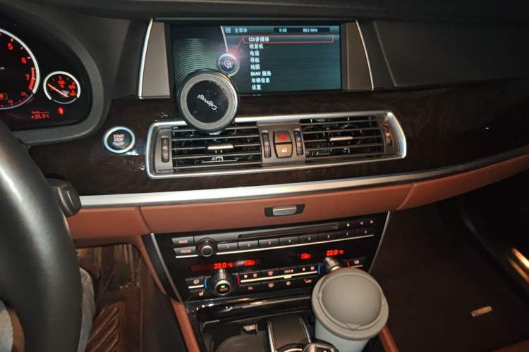 Used BMW 5 Series GT 2013 535i Leading Model Audio And AC Panel