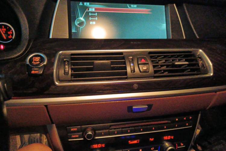 Used BMW 5 Series GT 2013 535i Elegant Edition Audio And AC Panel