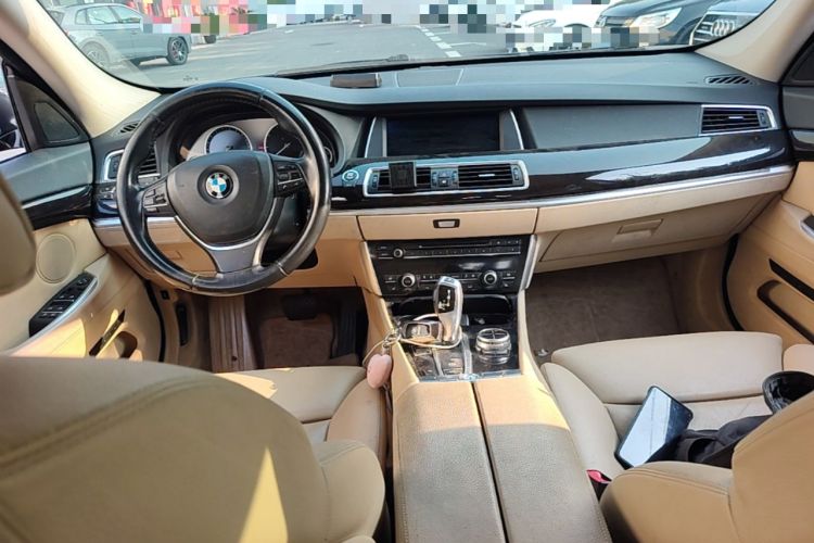 Used BMW 5 Series GT 2013 535i Leading Model Center Console