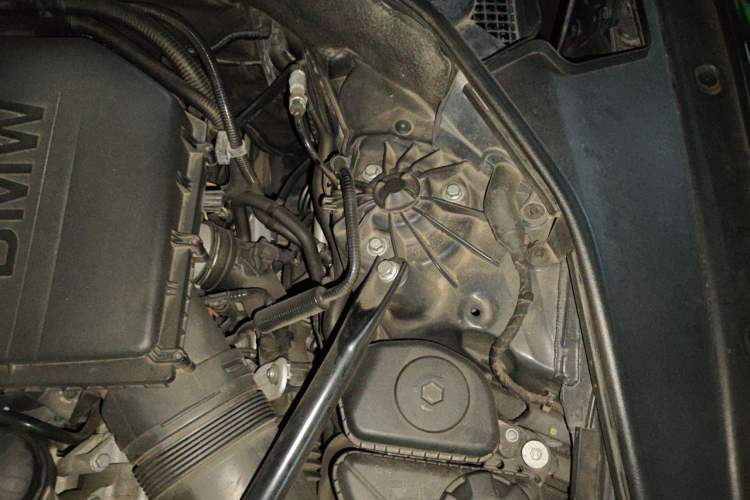 Used BMW 5 Series GT 2013 535i Leading Model Engine Bay Left