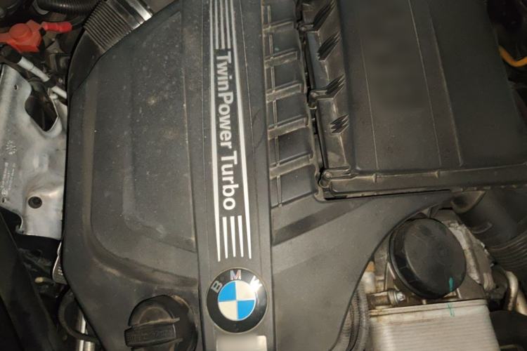 Used BMW 5 Series GT 2013 535i Leading Model Engine Bay