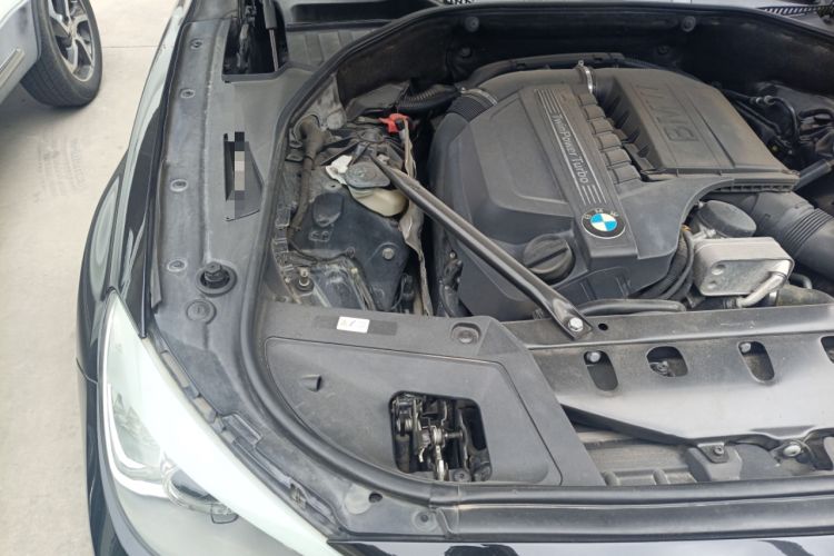 Used BMW 5 Series GT 2013 535i Leading Model Engine Bay Right