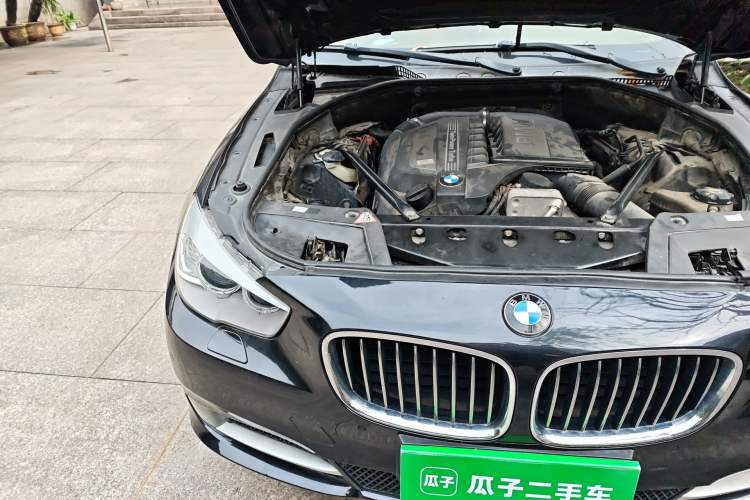 Used BMW 5 Series GT 2013 535i Elegant Edition Engine Bay Right