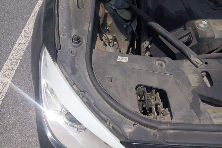 Used BMW 5 Series GT 2013 535i Elegant Edition Engine Bay Right