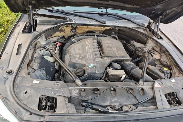 Used BMW 5 Series GT 2013 535i Leading Model Engine Bay