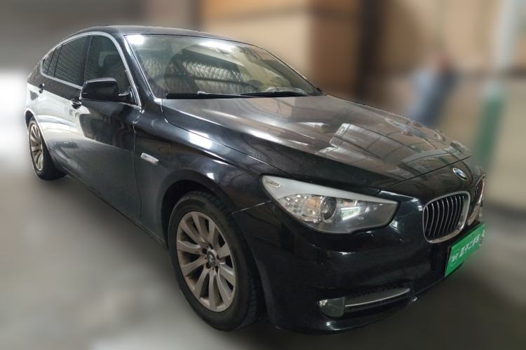 Used BMW 5 Series GT 2013 535i Leading Model Front Right 45 Deg