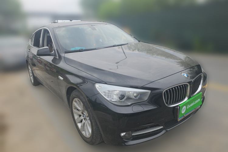 Used BMW 5 Series GT 2013 535i Leading Model Front Right 45 Deg