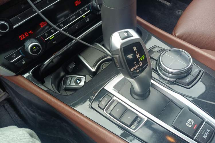 Used BMW 5 Series GT 2013 535i Leading Model Gear Lever