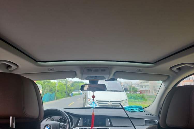 Used BMW 5 Series GT 2013 535i Leading Model Headliner