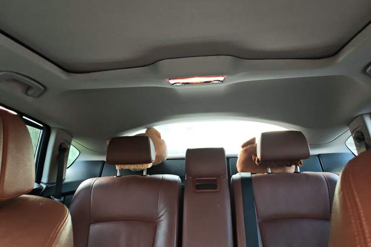 Used BMW 5 Series GT 2013 535i Leading Model Headliner