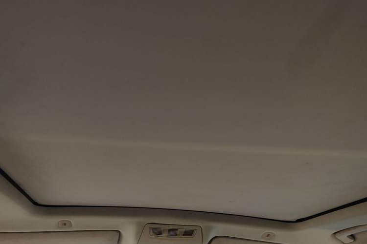Used BMW 5 Series GT 2013 535i Leading Model Headliner