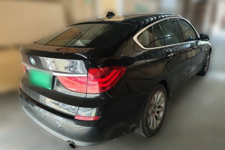 Used BMW 5 Series GT 2013 535i Leading Model Rear Right 45 Deg