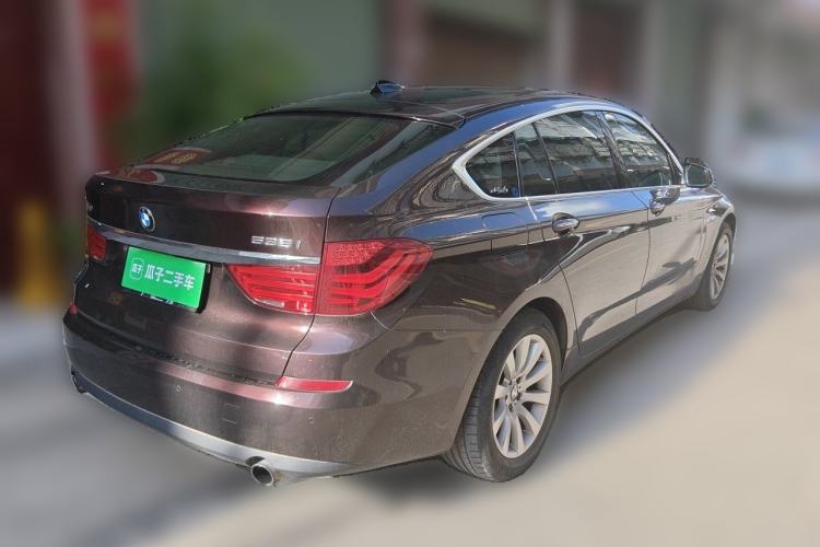 Used BMW 5 Series GT 2013 535i Leading Model Rear Right 45 Deg