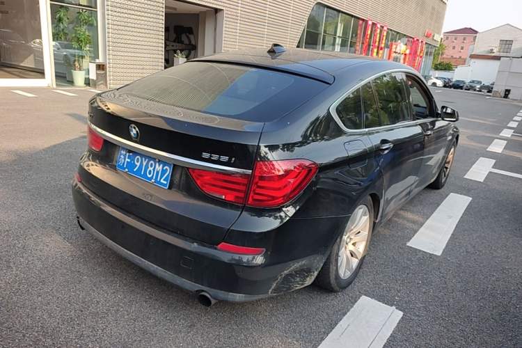 Used BMW 5 Series GT 2013 535i Leading Model Rear Right 45 Deg