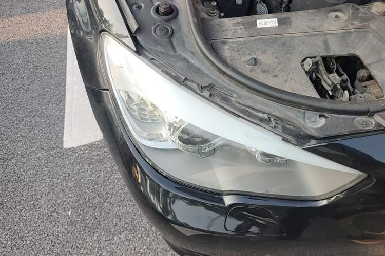 Used BMW 5 Series GT 2013 535i Leading Model Right Front Headlight