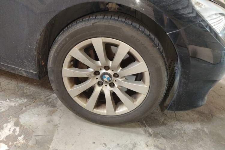 Used BMW 5 Series GT 2013 535i Leading Model Right Front Wheel Hub