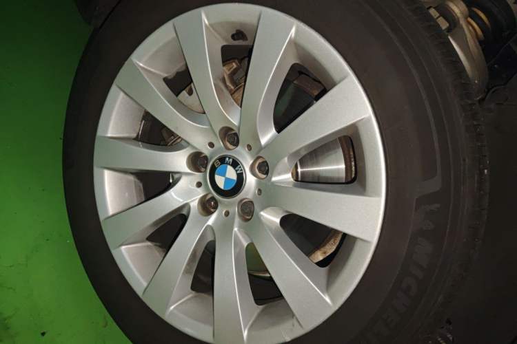 Used BMW 5 Series GT 2013 535i Leading Model Right Front Wheel Hub