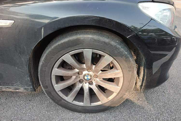 Used BMW 5 Series GT 2013 535i Leading Model Right Front Wheel Hub